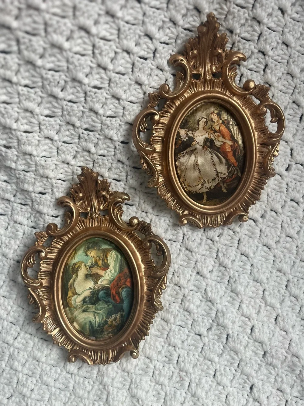 Ornate Gold Oval Wall Plaques on velvet so fabric with foam cushions  - Set
